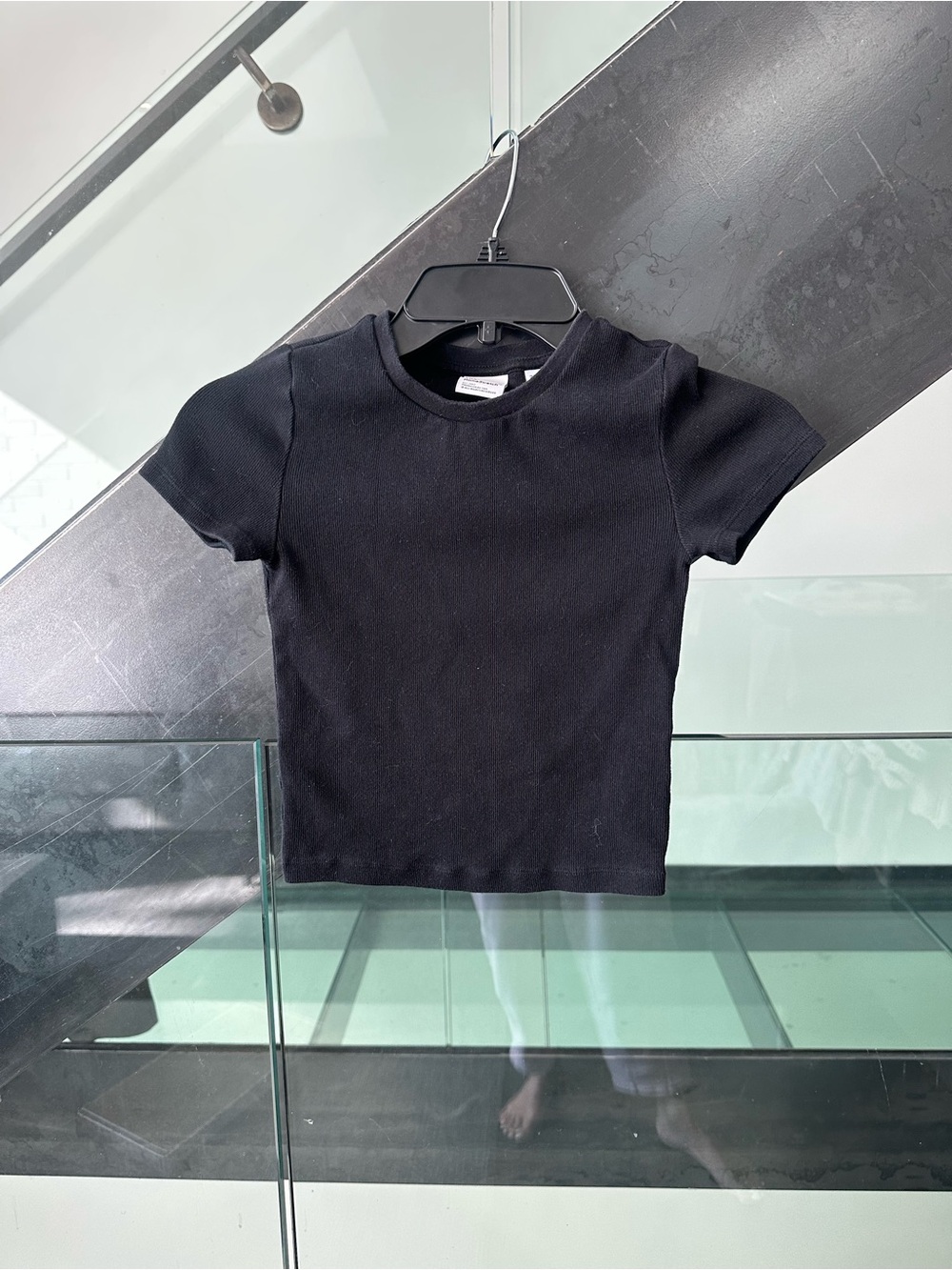 Aritzia TNA Homestretch Black Short Sleeve Crew Tee